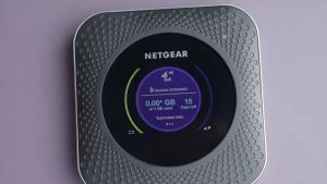 NETGEAR Nighthawk M1 MR1100 Gigabit LTE Mobile Router【2 Years Warranty by NETGEAR】