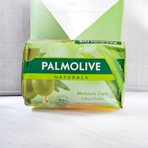 Palmolive Naturals Moisture Care Soap with Aloe Extract & Olive Oil 100% Natural.