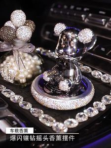 Gấu đính đá Gấu Bearbirck cao cấp kèm nước hoa trang trí taplo xe ô tô - New 2024