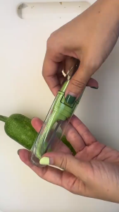 Dao gọt hoa quả đa năng 2 trong 1 có nắp đậy.