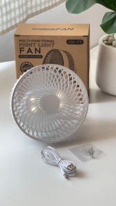 พัดลมไร้สาย พกพาสะดวก พร้อมไฟ LED แบตอึด 64 ชม. เหมาะสำหรับแคมปิ้ง ตั้งโต๊ะ ใช้งานต่อเนื่อง ชาร์จง่าย ทนทาน