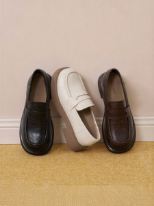 Josiny | Thick Heel Black Slip-on Loafers Women