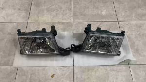 Suku Cadang Lampu Utama D-MAC untuk Toyota Kijang EFI Kapsul 2000-2002