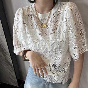 Elegant Lace Shirt Womens Summer Fashion Thinming Hollow out Floral Embroidery Bubble Sleeve Trendy Top Ladies Tee