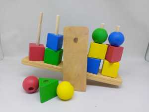 Mainan Edukasi Kayu Timbangan Geometri