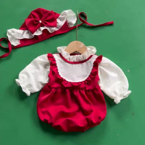 BD284 Body yếm đỏ cổ bèo RIOKIDS quần áo cho bé gái sơ sinh đầy tháng thôi nôi đi chơi