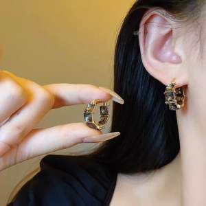 ต่างหูไข่มุก ต่างหูคริสตัล เครื่องประดับแฟชั่น ต่างหูเพชร สวยหรูหรา พร้อมส่งจากไทย