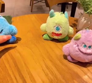 พวงกุญแจ YS180 พวงกุญแจรถการ์ตูน น่ารักๆ มอนสเตอร์ มีหลายหลายสี พร้อมส่งจากไทย