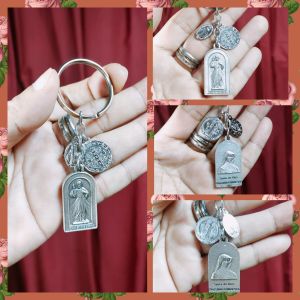 Divine Mercy with Medallia Milagrosa and St. Benedict Miraculous Silver Medals for Holders.