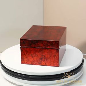 Hộp Vuông Đỏ Vân Gỗ Tinh Tế