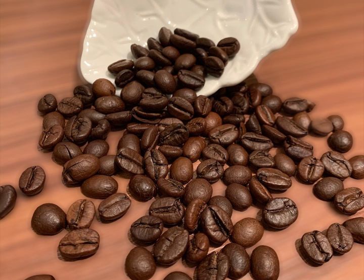 Premium%20Traditional%20Vietnam%20Roasted%20Coffee%20Beans%20%20with%20strong%20bitter%20and%20sweetness%20250gram%20-%20Image%202