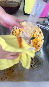 ผ้าเช็ดจาน ดูดซับคราบน้ํามัน ล้างง่าย ซักคราบมันออกง่าย ใช้ซ้ำได้ยาวนาน ผลิตจากเส้นใยไม้ ผ้าทําความสะอาดเครื่องครัว