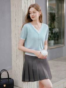 XIANGYING | Blue V-neck Faux-layered Summer-autumn New Knitwear