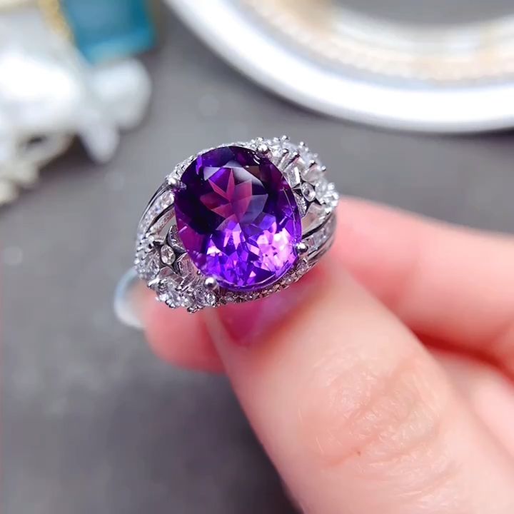 Amethyst stone on sale ring design