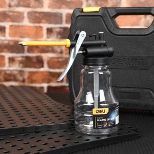 Deli Oil Gun 250ml: Penyemprot Minyak Oli Pelumas Engsel Mesin