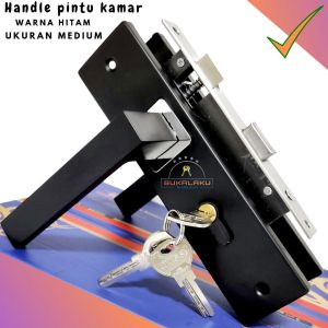 Hendel pintu rumah warna hitam ukuran medium