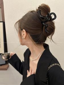 คลิปหนีบผมทรงฉลามขนาดใหญ่ ดีไซน์เรียบง่าย สไตล์ไฮเอนด์ สำหรับผู้หญิง คลิปหนีบผมด้านหลังศีรษะ คลิปหนีบผมแบบลำลอง คลิปหนีบผมแบบลำลอง