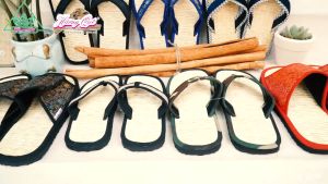 Dép chiếu Hương Quế DCQ-48 thích hợp mang trong nhà trong văn phòng và bạn đồng hành của du khách khi đến thăm Việt Nam