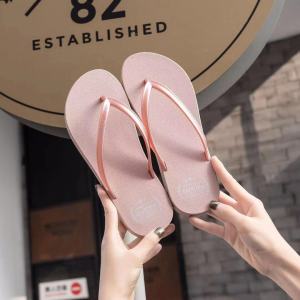 ผู้หญิง ฤดูร้อน รองเท้าแตะส้นลิ่มแฟชั่นชายหาดกลางแจ้งในร่ม ลำลอง รองเท้าส้นกลางวัสดุพีวีซีแบบสวมสบาย