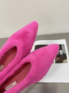 2024 New Fairy Popular Flat Bottom Pointed Toe Slip-On Furry Womens Shoes Autumn Winter Outerwear Warm Fluffy Slipper Shoes