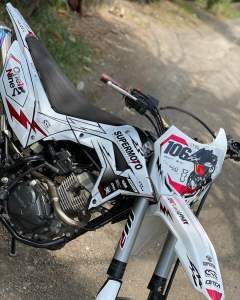DECAL STIKER FULLBODY CRF 150L HITAM KOMBINASI CRUM MERAH BEBAS CUSTOM