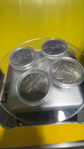 เหรียญ 1 บาท หลังวัด ปี พ.ศ.2525 โค๊ต 25-28 เก็บอย่างดี สวยสมบูรณ์คมชัด