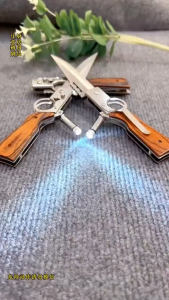 Pisau Senter Lipat 3IN1 Pisau Multifungsi Pisau Buah Pisau Lipat  - Pisau Serbaguna