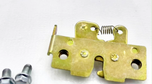 SEAT LOCK CATCH SM SPORT 110R SEAT CATCH ASSY SM R FREE SCREW BOLT SET