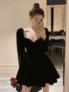 CHANGTONG | Square Neck Velvet Little Black Dress