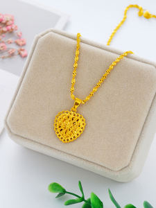 Golden World Sand Gold Necklace: Women's Clavicle Chain Pendant & Long-lasting Color Jewelry