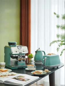 DeLonghi | Home Coffee Machine Toaster Kettle Breakfast Set