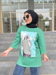 Atasan Wanita Belah Samping & Oversize: Kelebihan dan Model