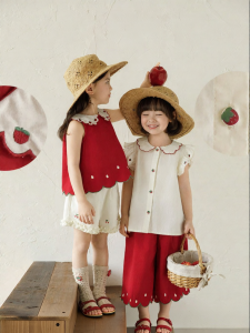 YOEHYAUL | Color Contrast Turn-down Collar Flutter Sleeve Shirt and Fresh 7/8 Length Flared Shorts Set