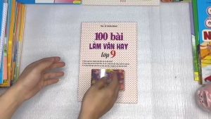 Sách - 100 Bài Làm Văn Hay Lớp 9 (Biên soạn theo chương trình GDPT mới) - ndbooks