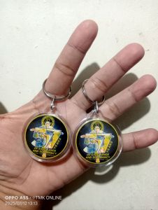 TAU GAMMA PHI TRISKELION KEYCHAIN