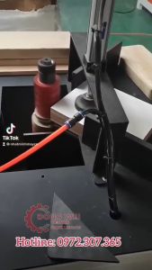 Máy bo góc cạnh gỗ (Máy phay góc tấm đa năng R bằng khí nén hiệu suất cao). Không mẻ cạnh được sử dụng cho khung ảnh bàn ghế