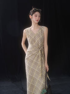 Retro Checkered Twist Design V-Neck Sleeveless Slim Fit Summer Midi Dress
