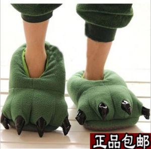 Love Apartment Funny Cartoon Dinosaur Hand-Shaped Brush Non-Slip Warm Plush Bag Heel Indoor Winter Men and Women Paw Cotton Slippers
