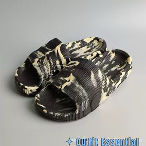 Summer Best Selling Mens and Womens Coconut Shit Slippers Mens Sports Sandal Strap Letters Logo3d Slippers Running Swimming
