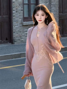 CHANGTONG | Elegant and Stylish Qipao Set with Cape