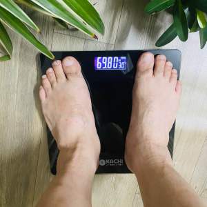 Cân điện tử chính hãng Kachi rất tiện lợi bền chắc chắn dễ sử dụng