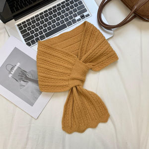 XUANXUAN | Khăn choàng cổ ngắn dệt kim cho nữ mùa đông ấm áp bảo vệ cổ 2024 phong cách mới phiên bản Hàn Quốc màu trơn chéo khăn choàng nhỏ