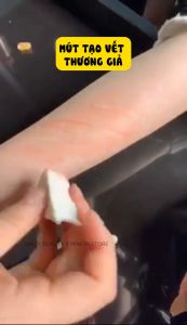 Mút Trang Điểm Tạo Hiệu Ứng Sẹo - Xốp Bọt Biển Hoá Trang Vết Thương Màu Đỏ HALLOWEEN