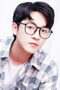 Photochromic Progressive Multifocal Reading Glasses for Men Women TR90 Full Frame Presbyopia EyeglassesFar and Near Dual-use