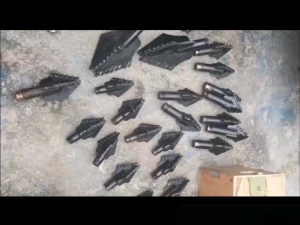 Three wing alloy water well drill bit and drill rod