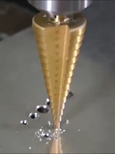 HSS Step Drill ชุด ดอกสว่าน ขนาดขั้นตอนการเจาะชุดบิตเครื่องมือกล่องอลูมิเนียมเครื่องมือเจาะโลหะสำหรับโลหะไม้ขั้นตอนกรวยเจาะแผ่นเหล็กความเร็วสูงบิดดอก