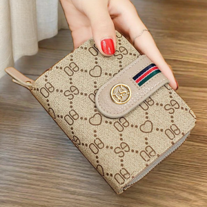 Fashionable Large Capacity Short Wallet for Women Multi-Card Slot Integrated Design Premium Quality Compact Size