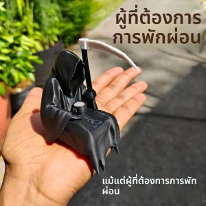 “ความตายก็ต้องการวันหยุด” รูปปั้นโกธิคแห่งความตายของอัศวินดํา เทศกาลฮาโลวีน และการตกแต่งวันหยุด