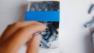 TOX WITH SCREW/EXPAND NAILS WITH SCREW SIZE 5MM 6MM. 8MM 10MM 12MM SOLD PER BOX/50PCS