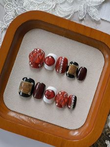 เล็บแต่งตัวแบบสวมใส่ด้วยมือทำจากเนื้อสีสันสดใส ทรงสั้น ทรงกลม สไตล์ไฮเอนด์ ดูขาว 3 มิติ ดูดี ดีไซน์เรียบง่าย ทาเล็บ